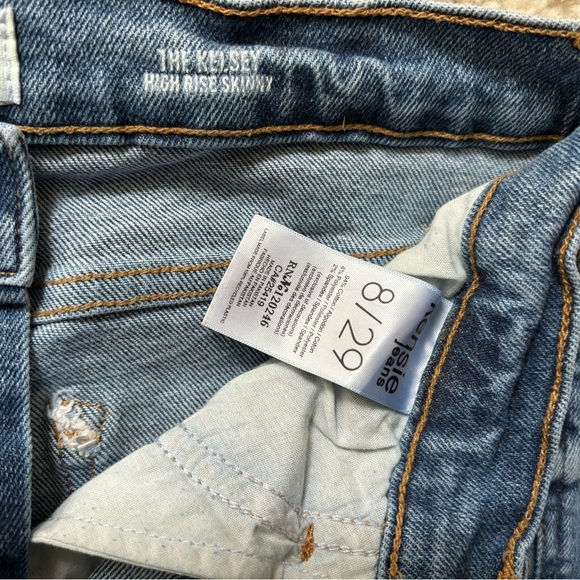Women’s size 8 Kensie Vntg Style High Waisted Jeans - Picture 4 of 5
